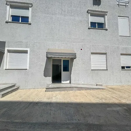 1324 Golem (Tirana)