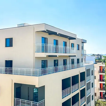 1324 Golem (Tirana)